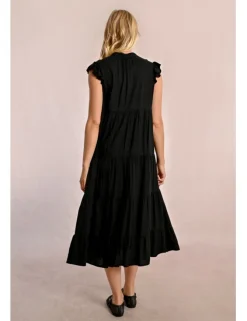 Vestido de manga corta con volantes