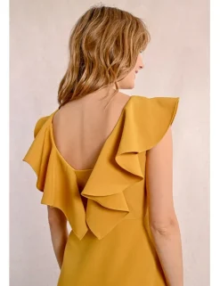 Vestido de manga corta con volantes