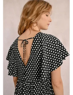 Vestido de manga corta con estampado y volantes