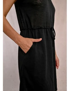 Vestido de manga corta con lazada
