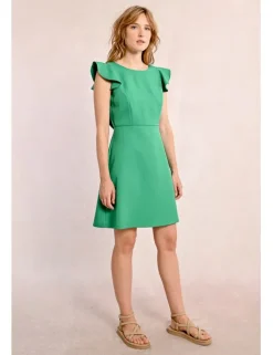Vestido de manga corta con volantes