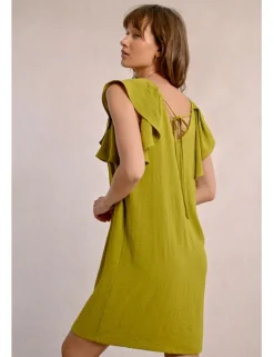Vestido de manga corta de mariposa con pliegues