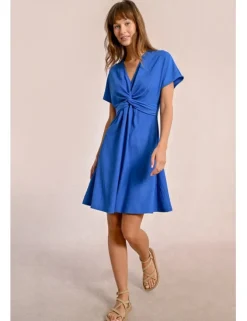 Vestido de manga corta detalle de nudo
