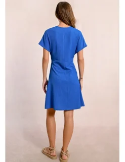 Vestido de manga corta detalle de nudo