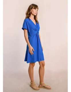 Vestido de manga corta detalle de nudo