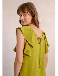 Vestido de manga corta de mariposa con pliegues