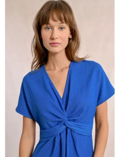 Vestido de manga corta detalle de nudo
