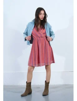 Vestido de manga corta de rayas multicolor