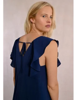 Vestido de manga corta de mariposa con pliegues