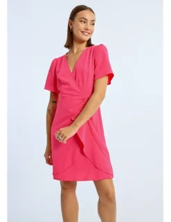 Vestido de manga corta drapeado