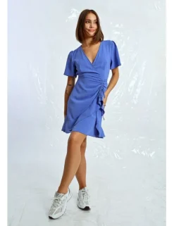 Vestido de manga corta drapeado
