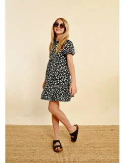 Vestido de manga corta estampado corazones