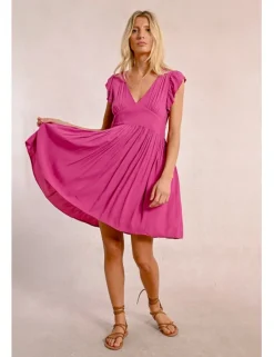 Vestido de manga corta mariposa con pliegues