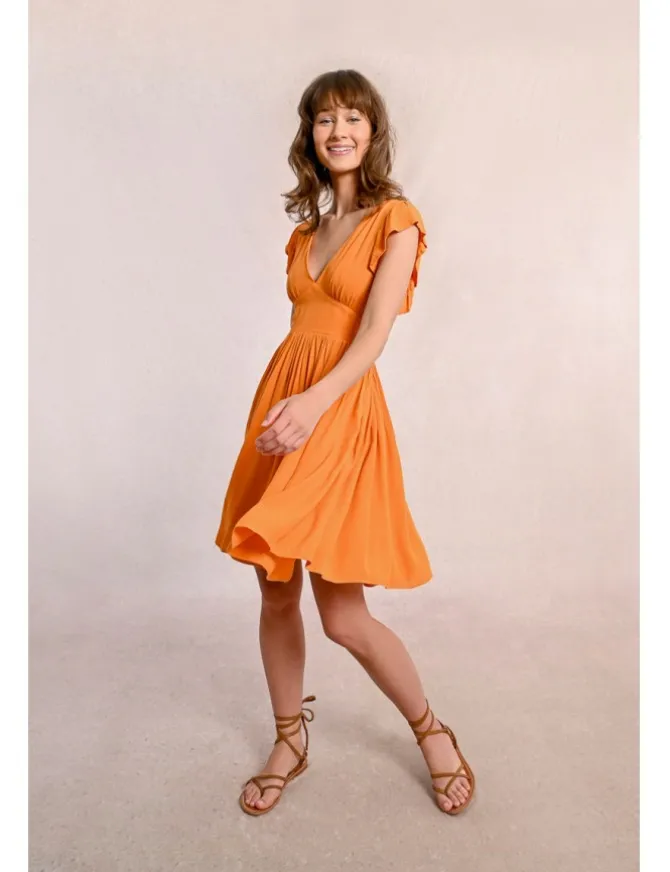 Vestido de manga corta mariposa con pliegues