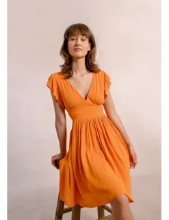 Vestido de manga corta mariposa con pliegues