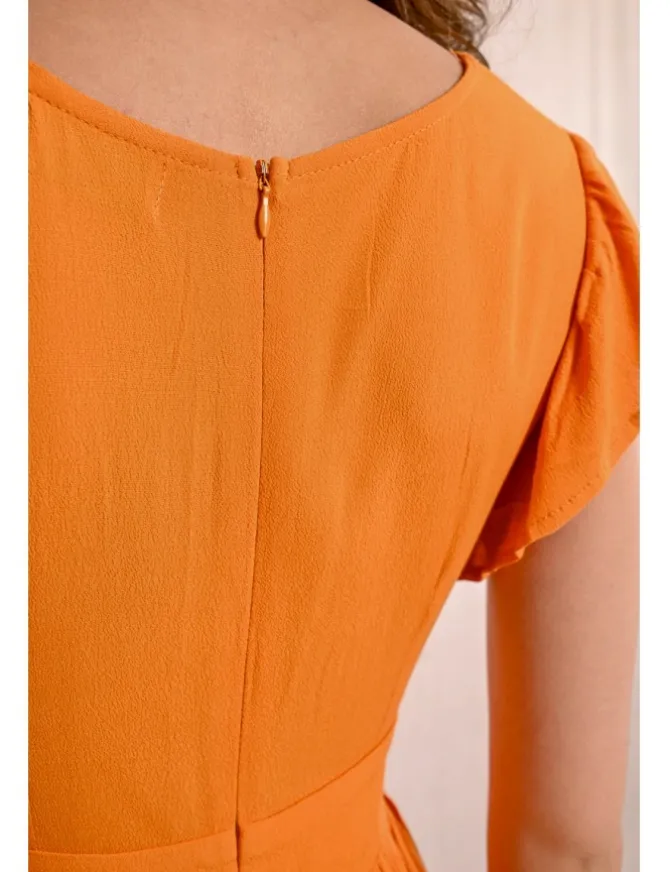 Vestido de manga corta mariposa con pliegues