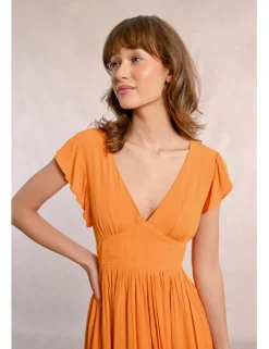 Vestido de manga corta mariposa con pliegues