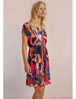 Vestido de manga corta plisado