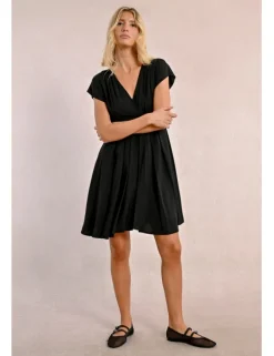 Vestido de manga corta plisado