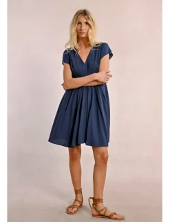 Vestido de manga corta plisado