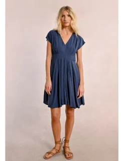 Vestido de manga corta plisado