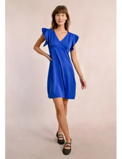 Vestido de manga corta y volantes