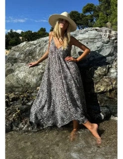 Vestido de tirantes con estampado