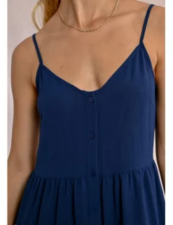 Vestido de tirantes con volantes y lazada