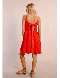 Vestido de tirantes con volantes y lazada