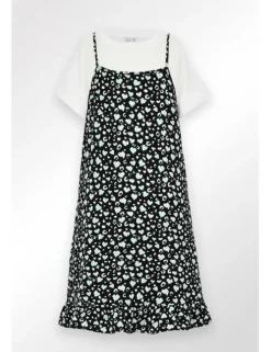Vestido de tirantes estampado corazones