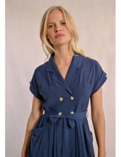 Vestido largo con cuello solapa y lazada