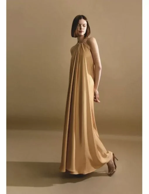Vestido largo con escote halter en tejido satinado