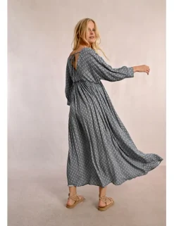 Vestido largo con estampado y lazada