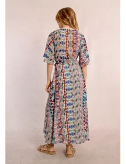 Vestido largo con estampado y lazada