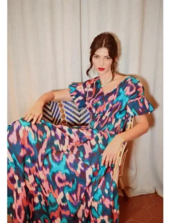 Vestido largo con pliegues y estampado multicolor