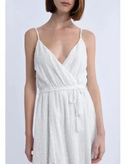 Vestido largo cruzado con bajo asimétrico