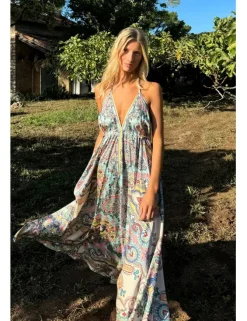 Vestido largo cuello halter con estampado