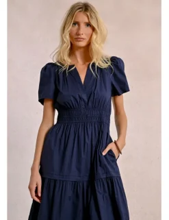 Vestido largo de manga corta con volantes