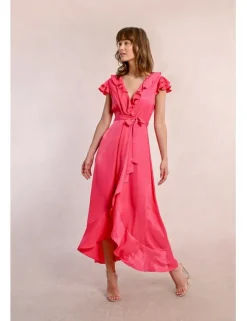 Vestido largo de manga corta y volantes