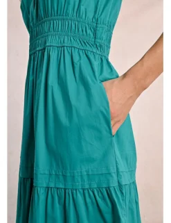 Vestido largo de manga corta con volantes