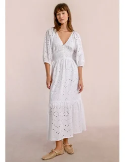 Vestido largo de manga corta en tejido calado
