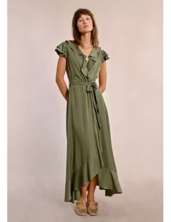 Vestido largo de manga corta y volantes