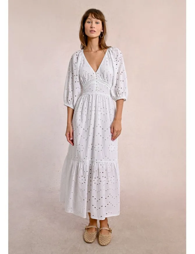 Vestido largo de manga corta en tejido calado