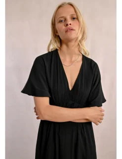 Vestido largo de manga corta con estampado