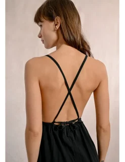 Vestido largo de tirantes con volantes