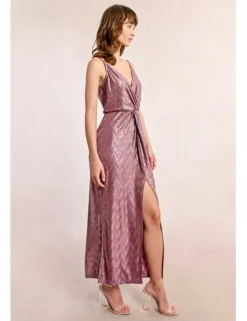 Vestido largo de tirantes en tejido brillante