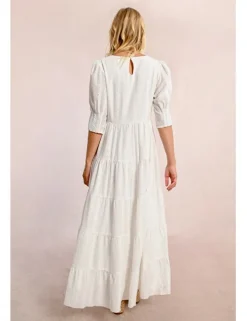 Vestido largo en tejido bordado con volantes