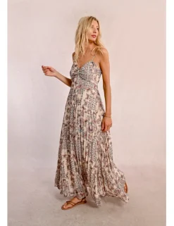 Vestido largo plisado con estampado