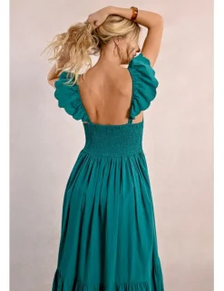 Vestido largo plisado con volantes