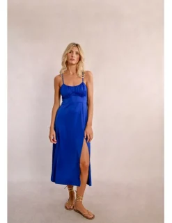 Vestido largo satinado de tirantes